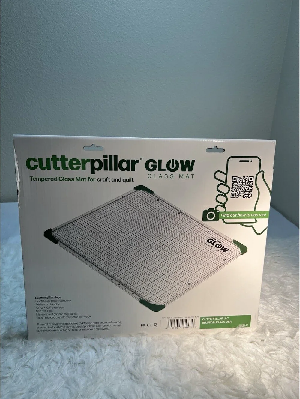CutterPillar Glow Glass Mat 12” X 16.5”